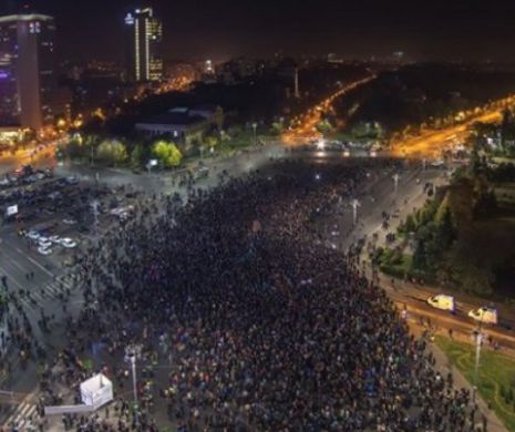 INCIDENTE la protest! Un jandarm, BĂTUT! Echipa Antenei 3, ASALTATĂ de manifestanţi