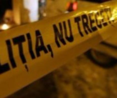 O bătrână moartă a fost „săltată” de poliţişti direct din sicriu