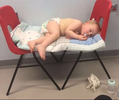 Sistemul public de sănătate este APROAPE DE DEZASTRU. Medicii acuză CONDIŢII DE LUMEA A TREIA. Situaţia a explodat de la poza cu BEBELUŞUL SUSPECT DE MENINGITĂ şi care A AŞTEPTAT 5 ORE pentru a fi VĂZUT DE MEDIC