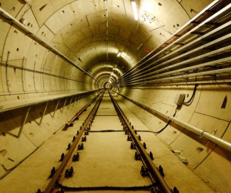 Tun de peste 500 milioane de euro la proiectul unei noi magistrale de metrou. Ce sancţiuni vrea să aplice Comisia Europeană