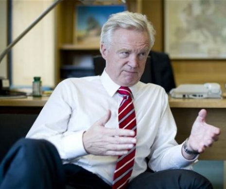 Un ministru britanic a pariat pe Brexit și a câștigat 1000 de lire