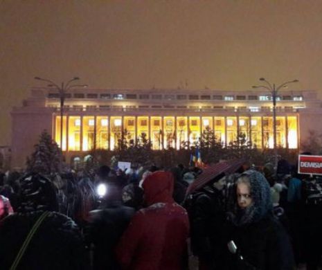 A 12-a zi de protest. Ce și-au propus manifestanții pentru acest weekend. Iată ce se va întâmpla azi și mâine în Piaţa Victoriei din Capitală