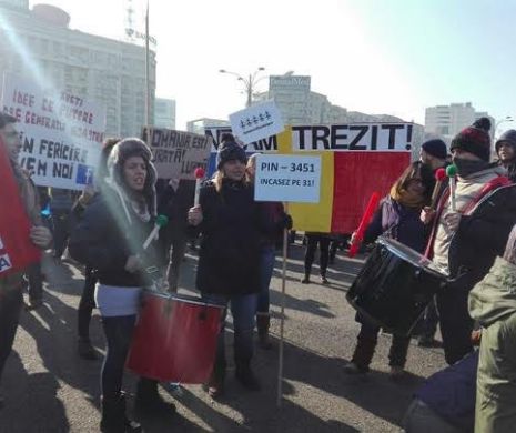 Cazare gratis pentru protestatari. Ce a patit patronul unui hostel dupa ce a postat mesajul pe Facebook