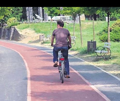 De mirul lumii. Nicio firmă nu vrea vină la LICITAȚIA primăriei pentru biciclete