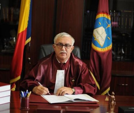 După DECIZIA Curţii, un fost preşedinte CCR: „Ancheta Parchetului ar trebui să se OPREASCĂ”