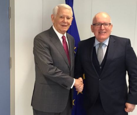 Frans Timmermans către Teodor Meleșcanu: Acţiunile de combatere a corupţiei trebuie să continue în România