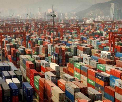 Importăm tot mai mult. Creşte deficitul balanţei comerciale