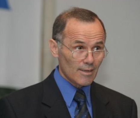 Lucrările la vila construită de bancherul Iosif Pop au fost sistate în urma unui articol publicat de EVZ. Autorizația de construire nu a fost respectate