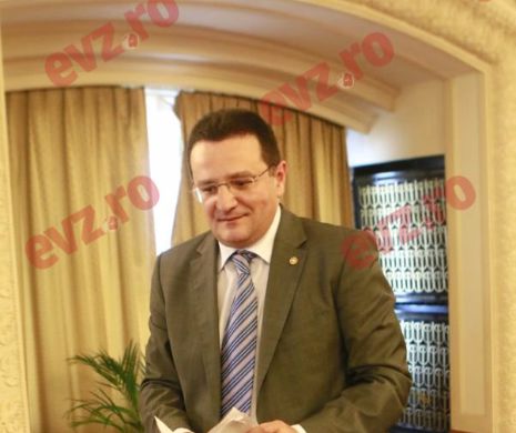 Maior încearcă să-l aducă pe Trump în România