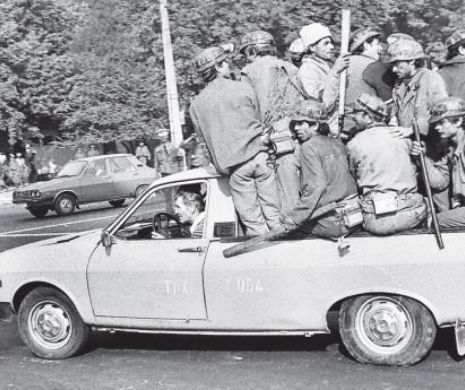 Năvala minerilor la București sau epoca în care protestele erau sparte cu bâta | POVESTEA UNEI FOTOGRAFII