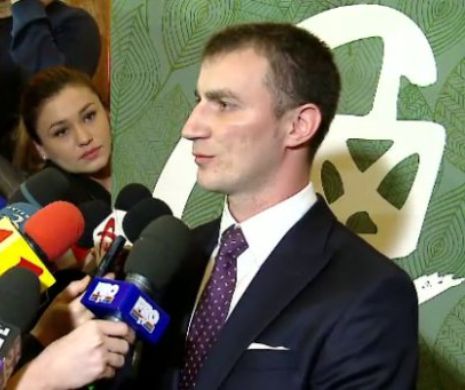 Protestul de la Cotroceni, în viziunea lui GODINĂ. “Şi Vişinescu e bătrân. Mergeți de-l pupați, voi ăştia respectuoşi”