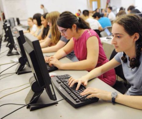 Vrei să înveți tehnologie? Acesta este cel mai mare program de anteprenoriat pentru fete