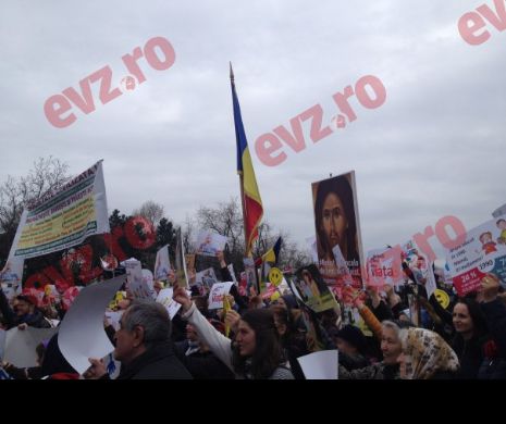 A luat AMPLOARE marșul susținut de Biserica Ortodoxă! Mesajul transmis de conducerea BOR