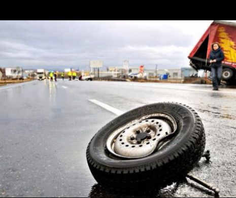 Accident GROAZNIC în Timiș! Trei persoane au MURIT şi două au fost rănite grav