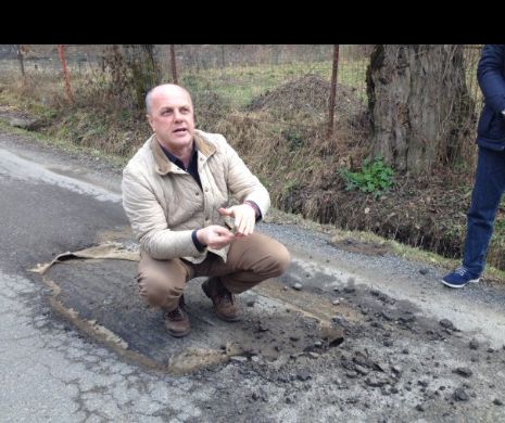 Asfaltare ”made in” România. Un municipiu s-a înglodat în datorii pentru străzi asfaltate cu CÂRPE