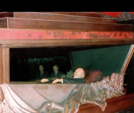 Biserica ORTODOXĂ RUSĂ cere MUTAREA lui Lenin din Piaţa Roşie. Motivul invocat are legătură cu Dumnezeu