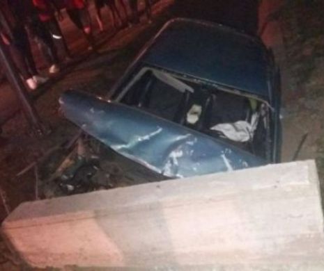 BOTOȘANI. Un puști fără permis auto, beat și cu figuri în cap, și-a băgat iubita în spital