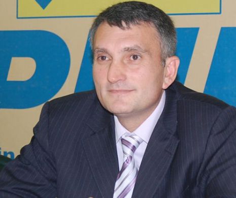Comisia de Administraţie a Camerei: Şeful DGPI din MAI NU mai e numit de premier, ci de ministrul de Interne