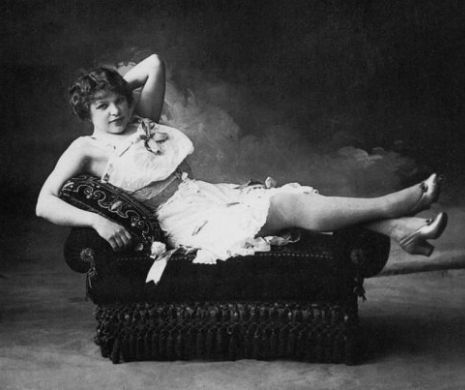 Orgii în capitala Rusiei Imperiale. Cum petreceau aristocrații în casele de toleranță legale din Sankt Petersburg și cum arătau prostituatele vremii