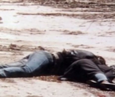 Povestea sfâșietoarea a unei musulmance și a iubitului său creștin care au fost împușcați mortal de lunetiști. Au devenit simbol al unui război cumplit, petrecut la doi pași de România