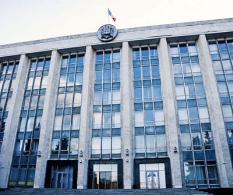 Procurorii fac percheziții la GUVERN! E vizat un demnitar de rang înalt