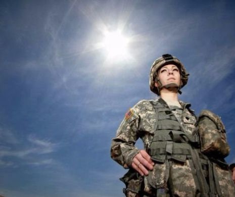 SCANDAL SEXUAL FĂRĂ PRECEDENT în ARMATA AMERICANĂ. SUTE de FEMEI SOLDAT au apărut GOALE pe Facebook