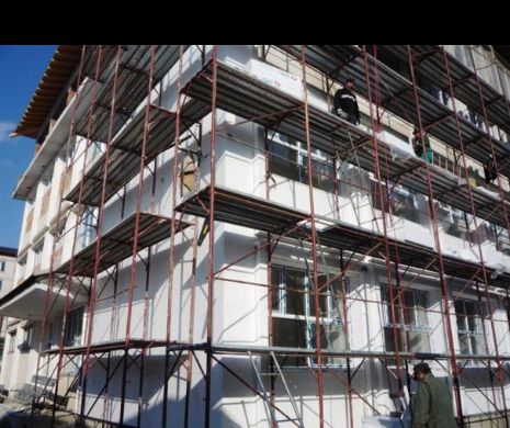 Se construiesc mai puţine birouri. Creşte numărul de locuinţe