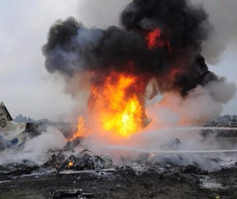 TRAGEDIE. Un avion s-a prăbușit. Numeroși morți. Există supraviețuitori?