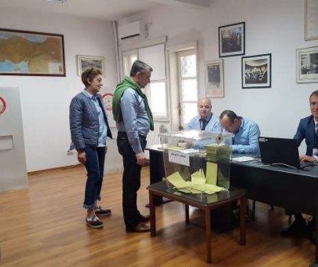 Cetățenii turci din România votează pentru Referendumul lui Erdogan