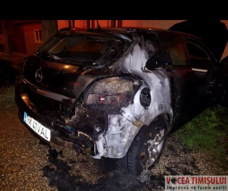 Incendiere cu REPETIȚIE. Unei femei i-a fost INCENDIATĂ mașina de Paște. A pățit la fel și Paștele trecut