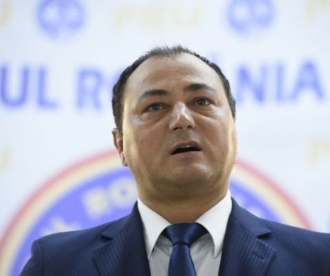 Mirel Palada, ÎNJURĂTURI CRUNTE la adresa „antipesediştilor”! LIMBAJ SUB ORICE CRITICĂ al celui care a fost cândva purtător de cuvânt la Palatul Victoria