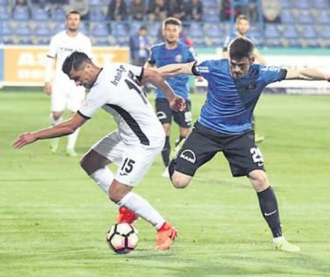 Misterele meciului Astra - Viitorul. Acuzațiile de „blat”, pată pe obrazul „Regelui”