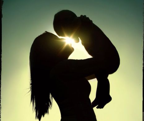 O româncă este acuzată de concubinul spaniol de RĂPIRE internaţională. Femeia riscă să rămâna fără copii