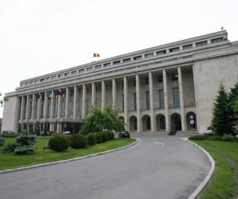 Prefecţi şi subprefecţi schimbaţi de Guvern