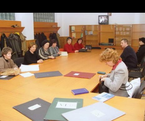 Profesorii s-ar putea pensiona mai devreme