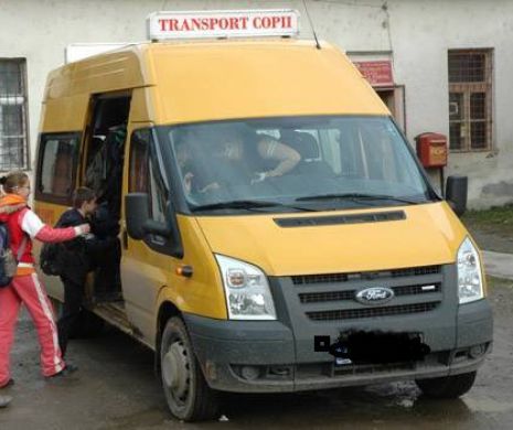 REVOLTĂ la o școală din Dâmbovița! Gest incredibil făcut de șoferul unui microbuz școlar
