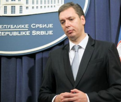 Serbia CLOCOTEŞTE!  Noi manifestaţii anti-Vucici. La Belgrad şi Novisad, s-a cerut demisia proaspăt-alesului preşedinte