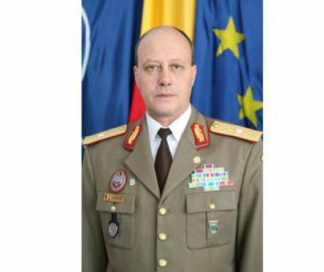 TRUPELE terestre au un nou ȘEF