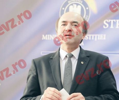 Tudorel Toader aruncă în curtea Parlamentului un surogat de lege a abuzului în serviciu
