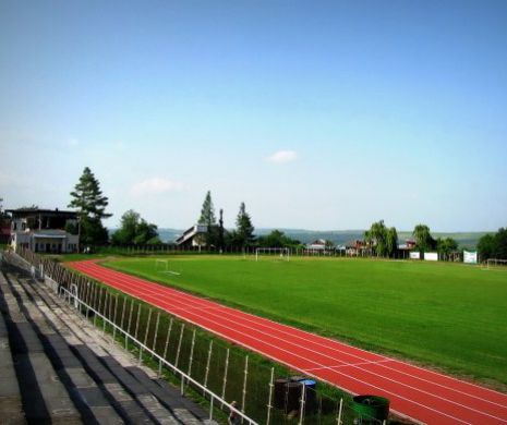 Un stadion din Gorj luminat „a giorno” de frica hoților