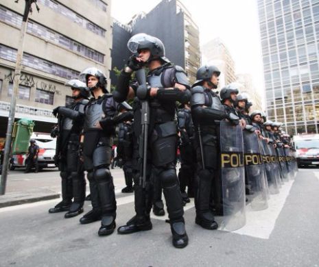 VIOLENȚĂ în Brazilia! POLIȚIȘTII au fost ARESTAȚI după ASALTUL asupra Parlamentului