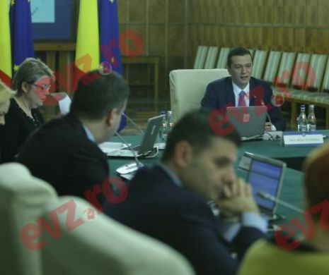 A fost aprobat proiectul de lege care abilitează Guvernul să emită ordonanțe în vacanța parlamentară