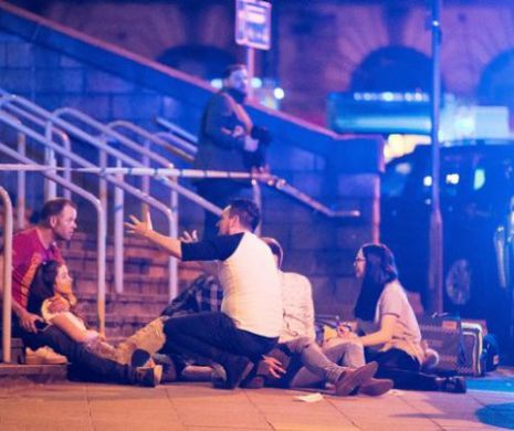 ATACUL de la MANCHESTER. Tinerii de la concert se plâng de MĂSURILE slabe de securitate. „Nu am fost controlați aproape deloc la intrare”
