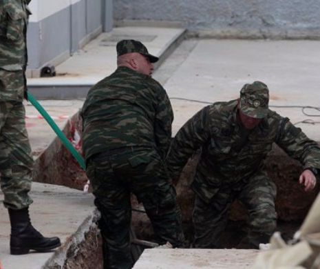Bombă de MARI DIMENSIUNI descoperită în curtea unui liceu din Resița