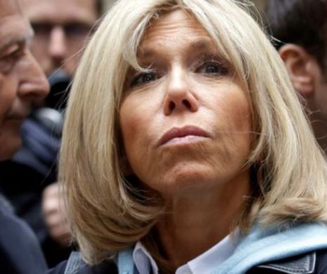 Ce a făcut soția-bunică a lui Macron pentru a părea atât de tânără și în formă. Un ziar celebru susține că toată fața fostei profesoare este ”ajustată”