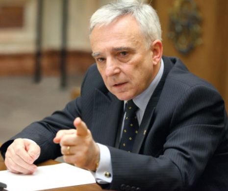 ISĂRESCU vorbeşte războiul CIBERNETIC. “O criză la care să nu te aştepţi nu este exclusă”