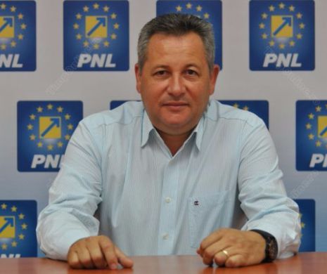 Liberalul care A AGRESAT o femeie pe stradă S-A REÎNTORS în PNL, fiind RĂSPLĂTIT cu o funcție de conducere