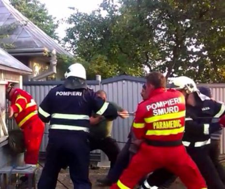 O femeie a MURIT după ce s-a aruncat într-o FÂNTÂNĂ