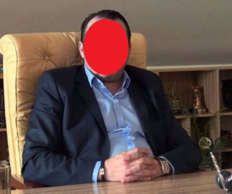 POLITICIENII ROMÂNI agaţă pe Facebook! S-a făcut de ras după ce o domnişoară l-a REFUZAT. FOTO cu CONVERSAŢIA RUŞINOASĂ