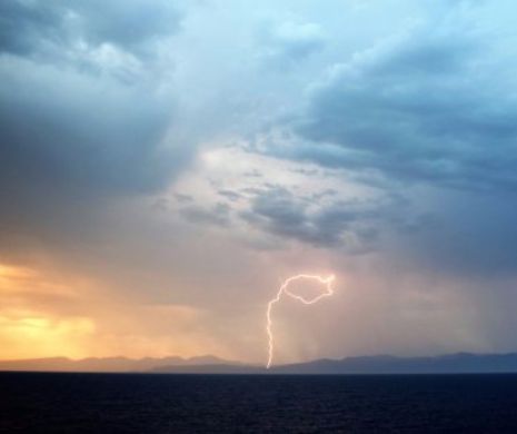 Prognoza meteo pe două săptămâni! Când vom scăpa de ploi?